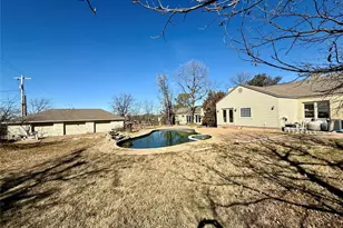 720 E Leslie St, Hamilton, TX 76531 - Photo 20