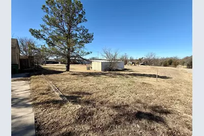 720 E Leslie Street, Hamilton, TX 76531 - Photo 26