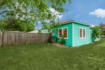 735 W Page Avenue, Dallas, TX 75208 - Photo 12