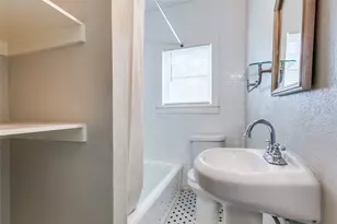 735 W Page Ave, Dallas, TX 75208 - Photo 10