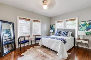 735 W Page Ave, Dallas, TX 75208 - Photo 8