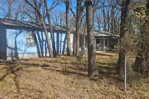 1932 Wahoo Ln, West Tawakoni, TX 75474 - Photo 2