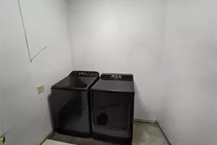 322 Capps St, Marlin, TX 76661 - Photo 10