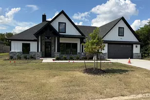 12465 Geraldine Dr, Fort Worth, TX 76126 - Photo 2