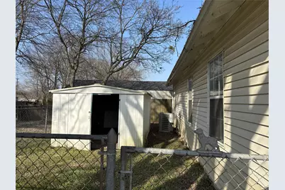 102 W Elm Street, Edgewood, TX 75117 - Photo 8