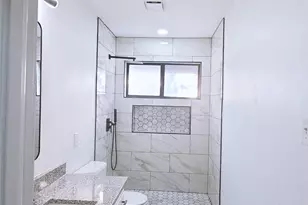 1933 Oakbluff Dr, Carrollton, TX 75007 - Photo 18