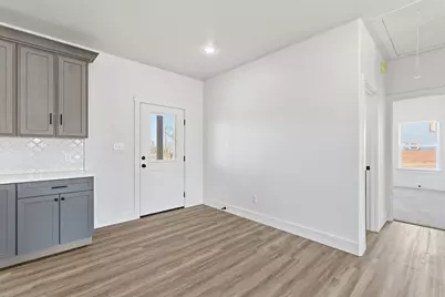 709 Harris Street, Cisco, TX 76471 - Photo 10