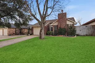 2509 Countryside Ln, Fort Worth, TX 76133 - Photo 2