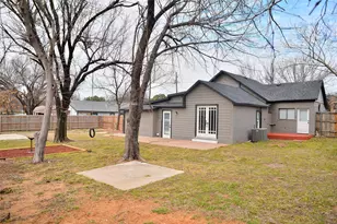 2010 Wesley Dr, Arlington, TX 76012 - Photo 28