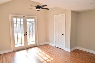 2010 Wesley Dr, Arlington, TX 76012 - Photo 14