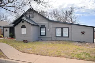 2010 Wesley Dr, Arlington, TX 76012 - Photo 2