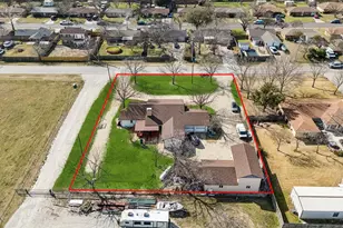 1012 Cowling Rd, Sanger, TX 76266 - Photo 34