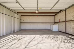 220 N Houston St, Edgewood, TX 75117 - Photo 28