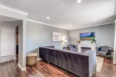 2819 Hollandale Lane, Farmers Branch, TX 75234 - Photo 6