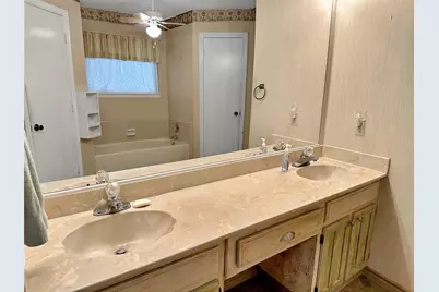 708 Crestview Drive, Kennedale, TX 76060 - Photo 12