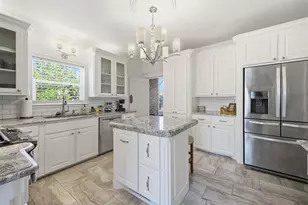 305 Davis Street N, Sulphur Springs, TX 75482 - Photo 12