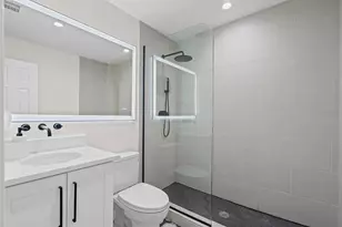 2 Parliament Pl, Dallas, TX 75225 - Photo 20