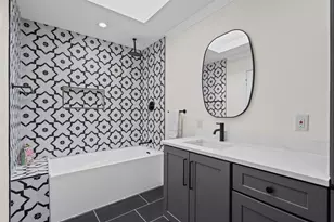 2 Parliament Pl, Dallas, TX 75225 - Photo 22