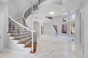 1004 Drake Dr, Euless, TX 76039 - Photo 1