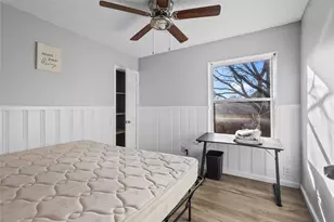 809 Burleson St, Grand Prairie, TX 75050 - Photo 18