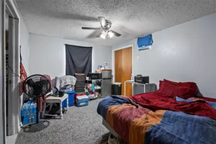 809 Burleson St, Grand Prairie, TX 75050 - Photo 14