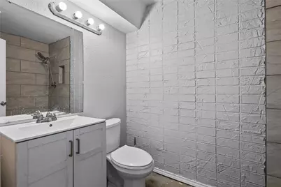 809 Burleson Street, Grand Prairie, TX 75050 - Photo 16