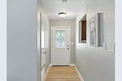 5720 Frisco Avenue, Forest Hill, TX 76119 - Photo 4