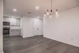 1019 E Walnut St, Hillsboro, TX 76645 - Photo 8