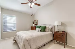 2136 Fountain Dr, Lewisville, TX 75067 - Photo 20