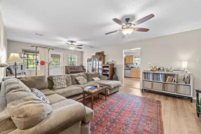 701 N 2nd Street, Cranfills Gap, TX 76637 - Photo 4