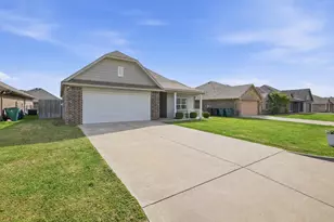 711 Denali Ct, Tolar, TX 76476 - Photo 1