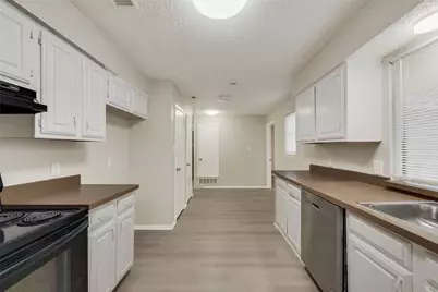 1704 Fieldstone Court, Arlington, TX 76018 - Photo 8