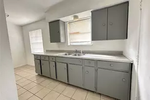 4916 McDougal St, Greenville, TX 75401 - Photo 2