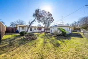 1745 Hilltop Dr, Garland, TX 75042 - Photo 22