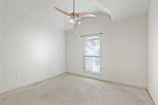 200 Chimney Rock Dr, Waxahachie, TX 75167 - Photo 10