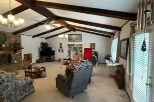 102 E Crockett St, De Kalb, TX 75559 - Photo 4