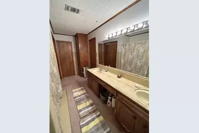 102 E Crockett Street, De Kalb, TX 75559 - Photo 12