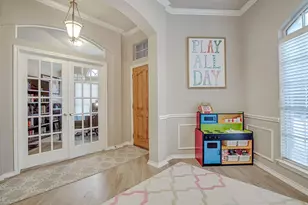 2325 Point Star Dr, Arlington, TX 76001 - Photo 4