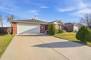 227 Lake Travis Dr, Wylie, TX 75098 - Photo 2