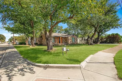 322 NE 29th Street, Grand Prairie, TX 75050 - Photo 20