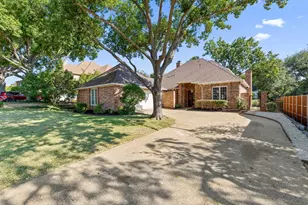 1211 Mackie Dr, Carrollton, TX 75007 - Photo 2