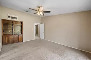 5723 Sage Bloom Dr, Arlington, TX 76017 - Photo 16