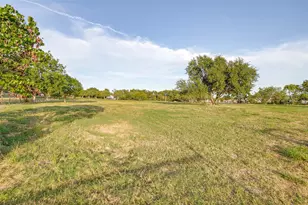 570 W County Rd 714, Burleson, TX 76028 - Photo 1