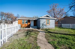 540 Hensley Dr, Grand Prairie, TX 75050 - Photo 2