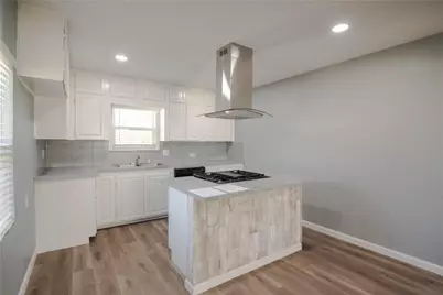 540 Hensley Drive, Grand Prairie, TX 75050 - Photo 8