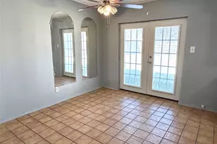 216 W Marshall St, Palmer, TX 75152 - Photo 14