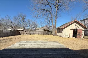 216 W Marshall St, Palmer, TX 75152 - Photo 22
