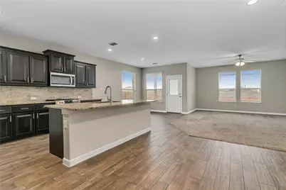 1102 Tiburon Trail, Cleburne, TX 76033 - Photo 4