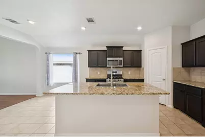 8417 Muddy Creek Drive, Fort Worth, TX 76131 - Photo 4