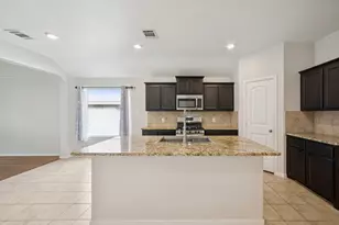 8417 Muddy Creek Dr, Fort Worth, TX 76131 - Photo 4